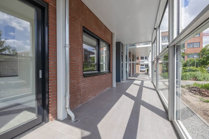 Photo 6 of Binnen Parallelweg 10-A