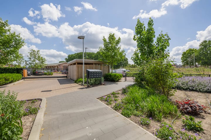 Photo 20 of Binnen Parallelweg 10-A