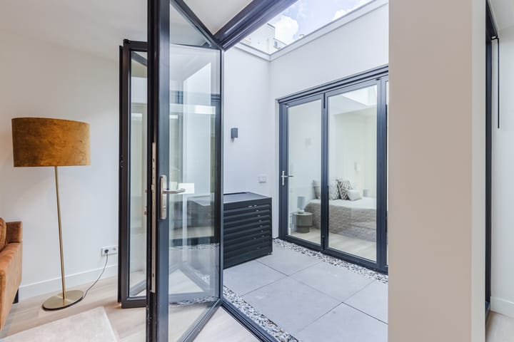 Photo 12 of Laurierstraat 26-H