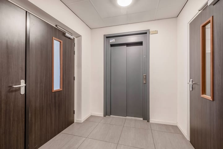 Photo 9 of Binnen Parallelweg 18-A