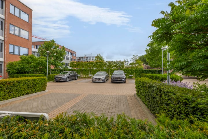 Photo 40 of Binnen Parallelweg 18-A