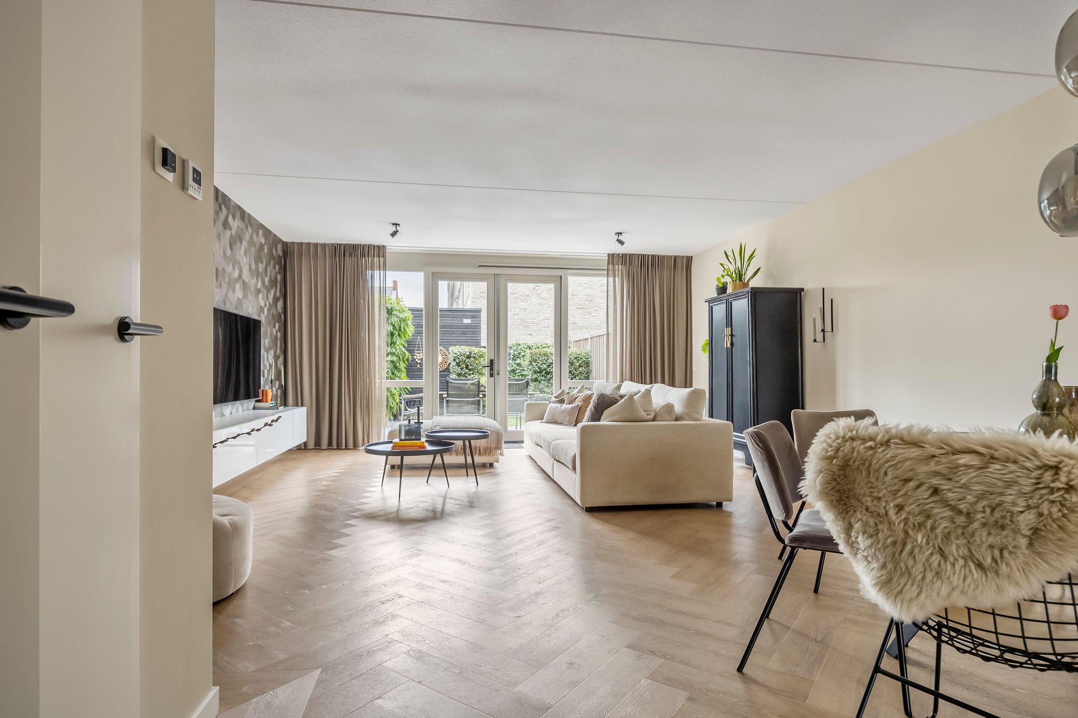 Foto 6 van Sergeant 42