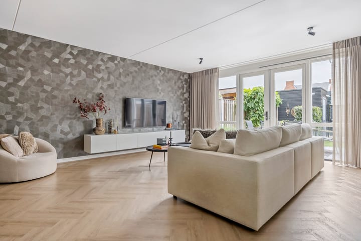 Foto 7 van Sergeant 42