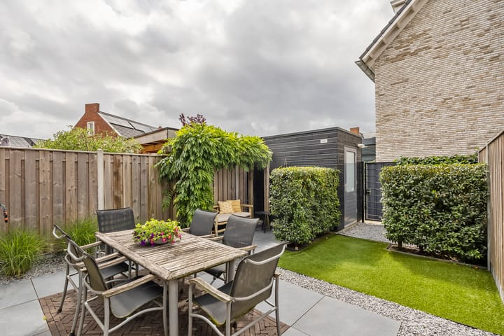 Foto 13 van Sergeant 42