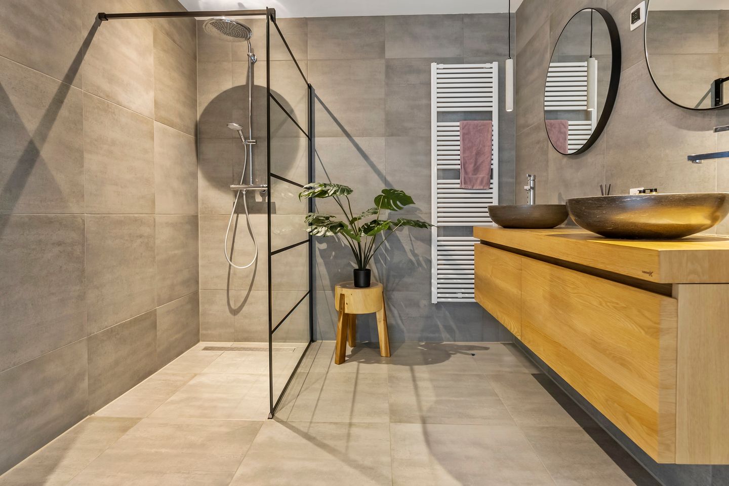 Foto 20 van Sergeant 42