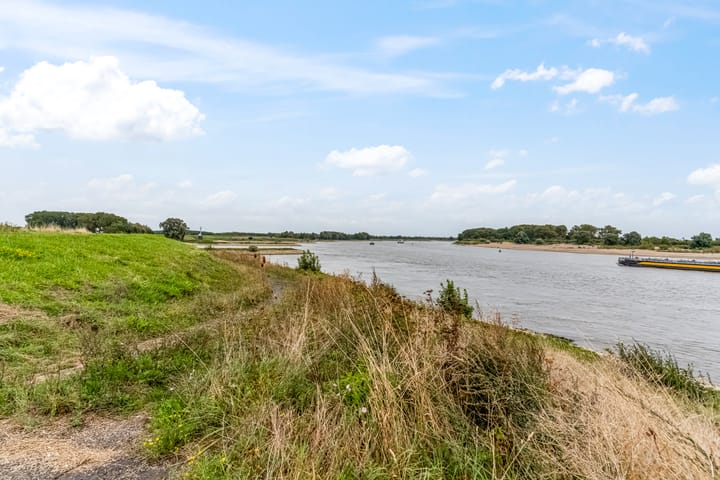 Foto 52 van Clara van Delwigstraat 14