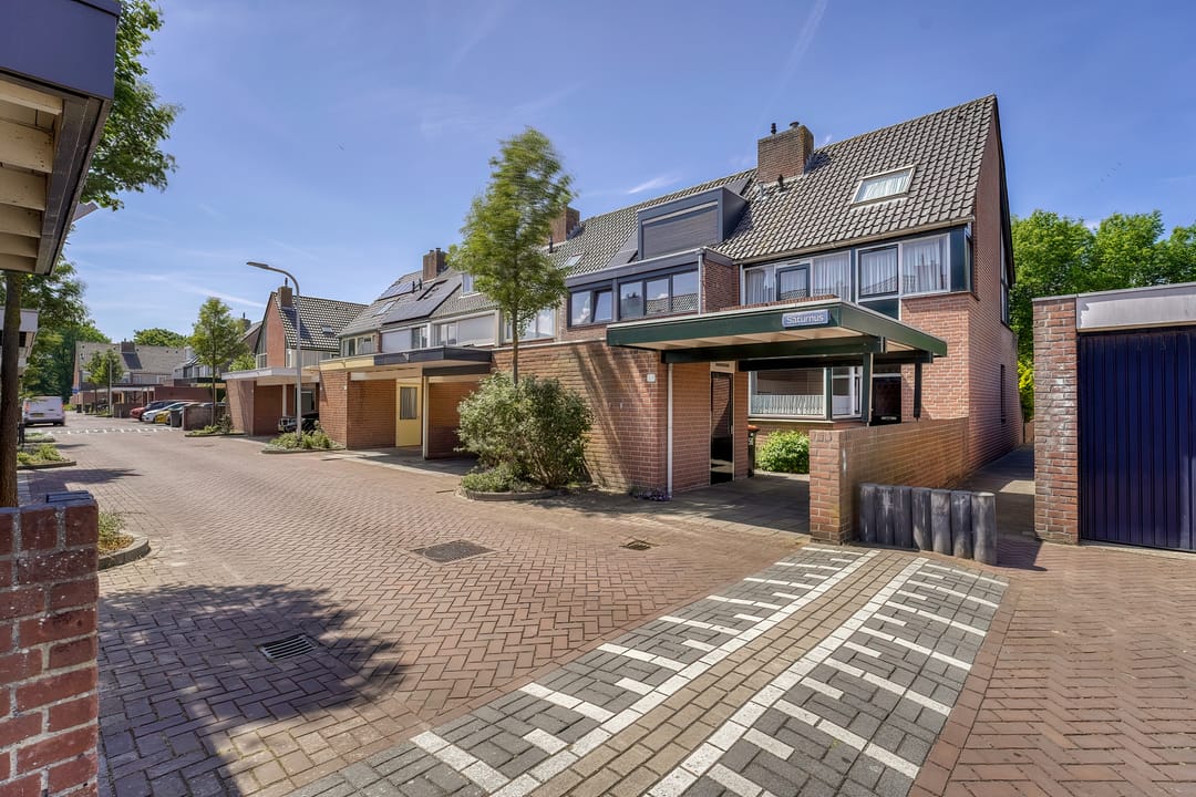 Foto 2 van Saturnus 50