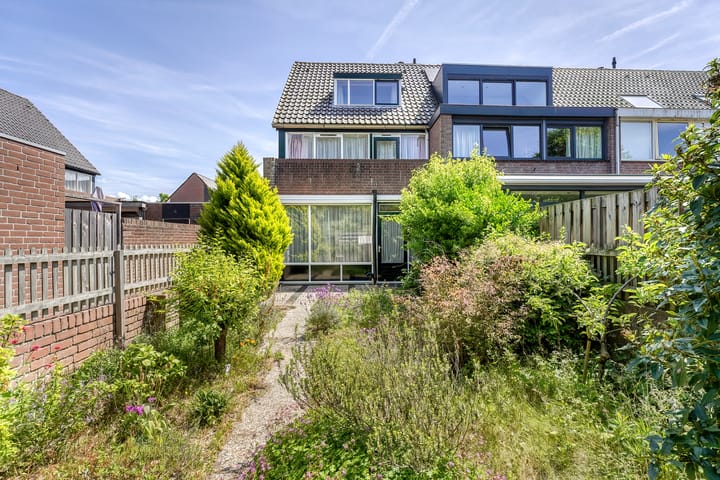 Foto 3 van Saturnus 50