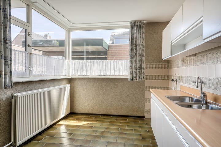 Foto 10 van Saturnus 50