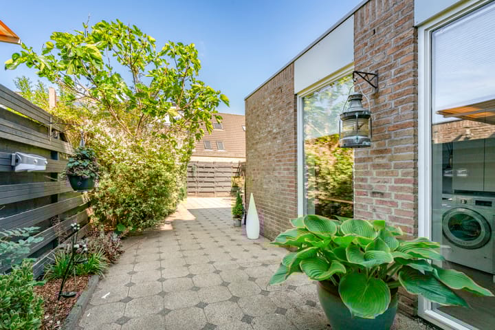 Foto 27 van Marga Klompésingel 62