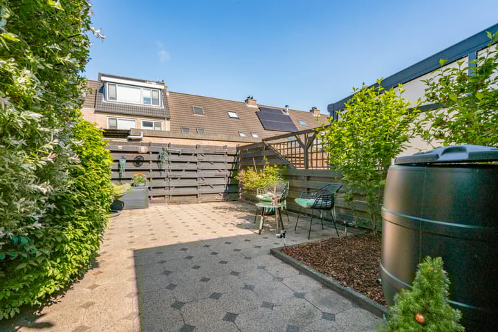 Foto 29 van Marga Klompésingel 62