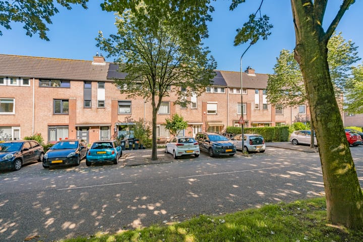 Foto 36 van Marga Klompésingel 62