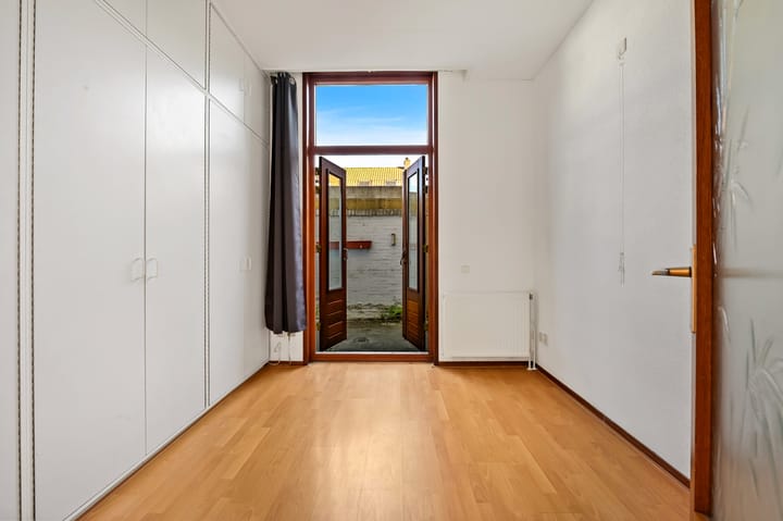 Photo 10 of Haringstraat 15