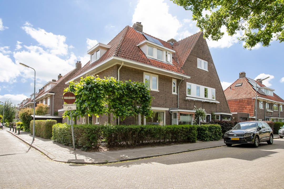 Foto 1 van Borneostraat 1