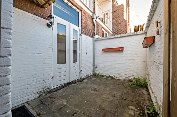 Photo 13 of Haringstraat 15