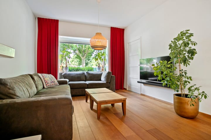 Foto 9 van Borneostraat 1