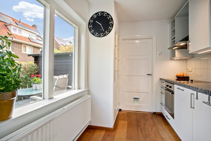 Foto 16 van Borneostraat 1