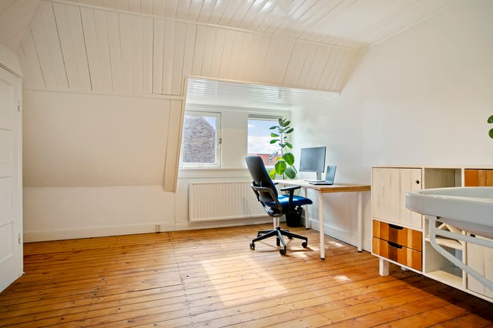 Foto 30 van Borneostraat 1