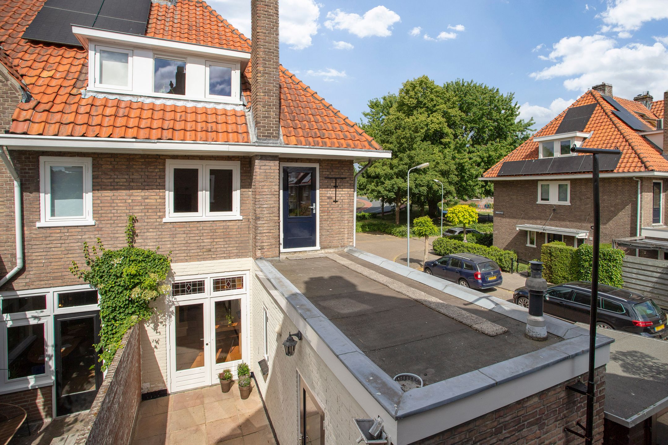 Foto 36 van Borneostraat 1