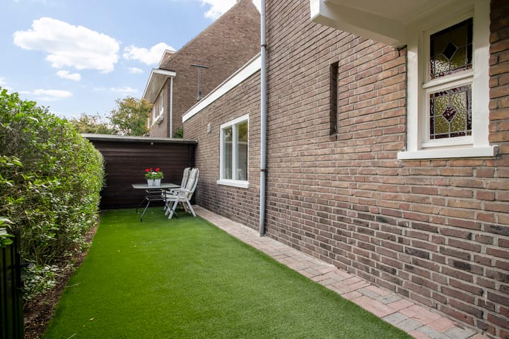 Foto 38 van Borneostraat 1