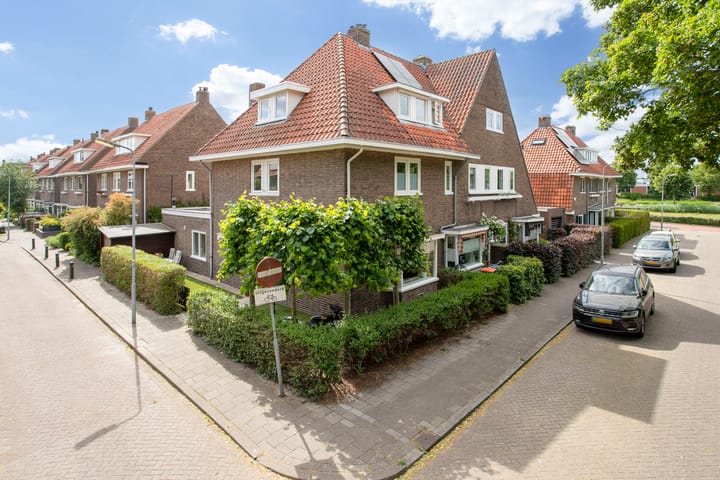 Foto 48 van Borneostraat 1