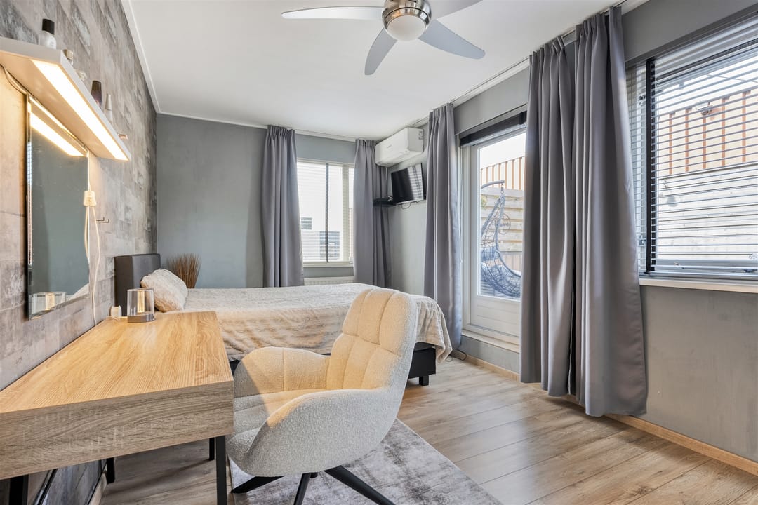 Photo 13 of Grotestraat 18-C