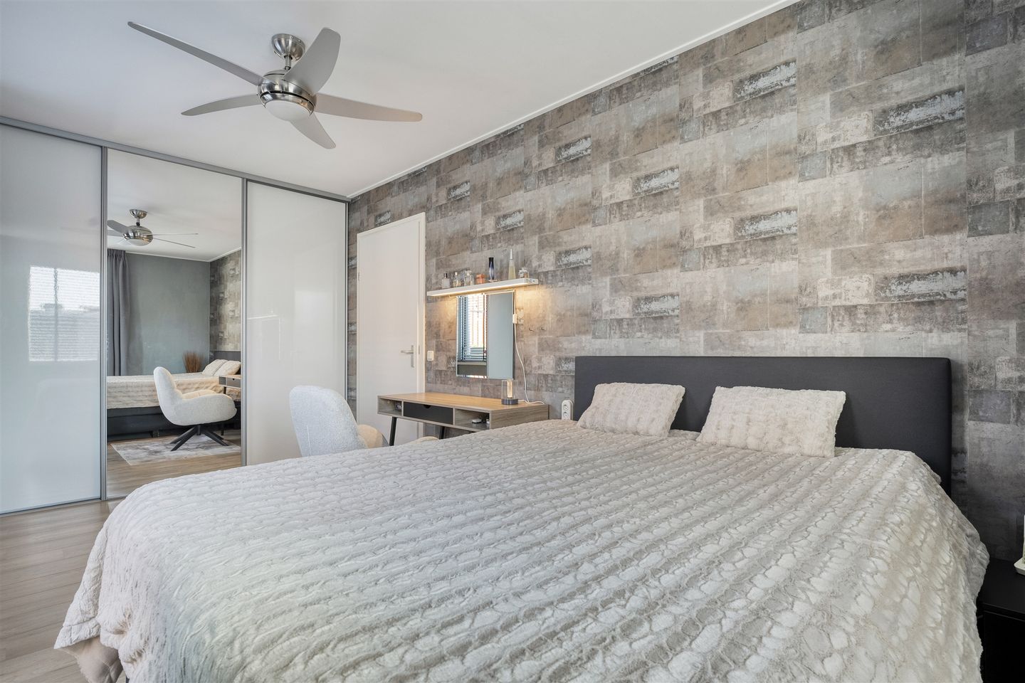 Photo 14 of Grotestraat 18-C