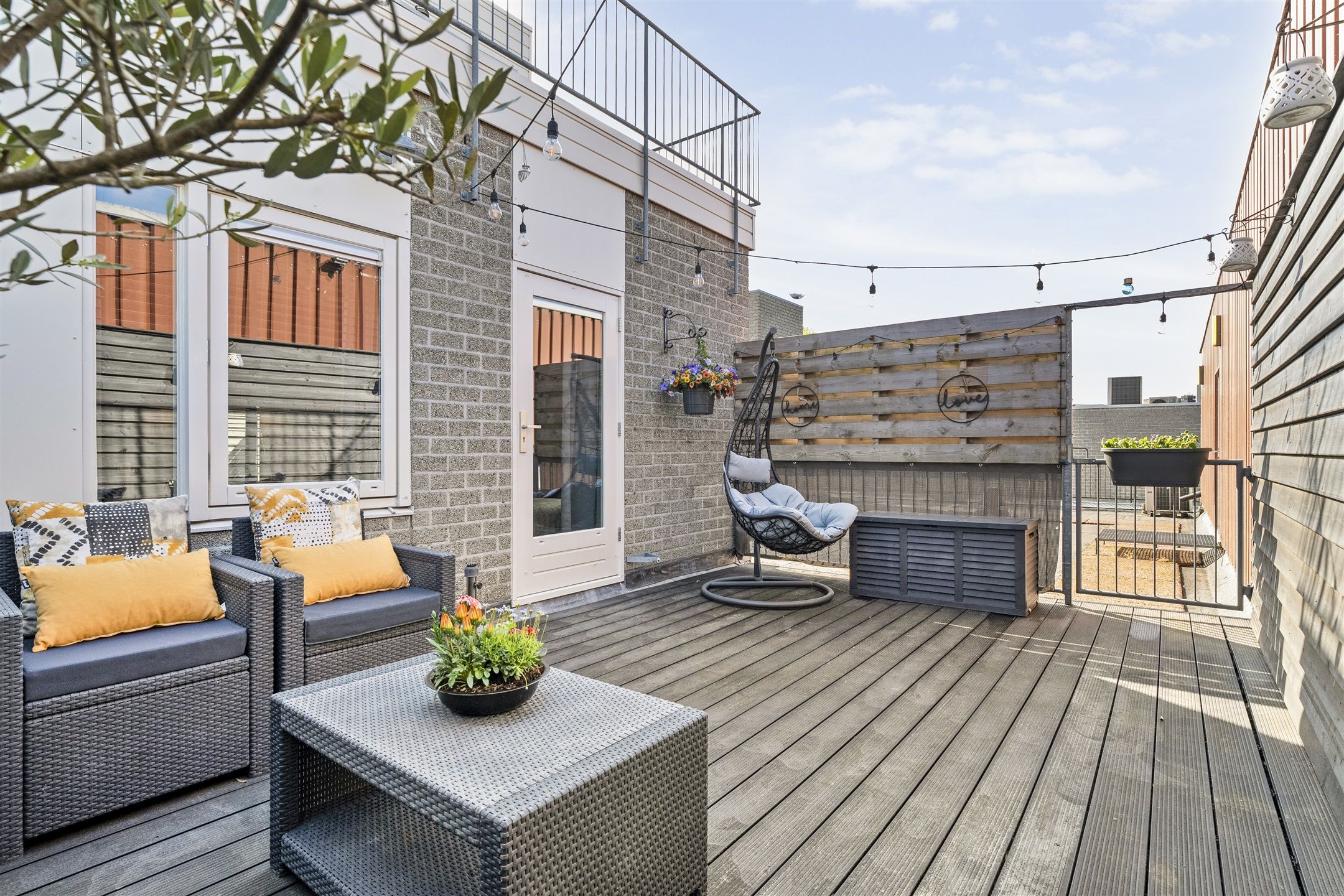 Photo 21 of Grotestraat 18-C