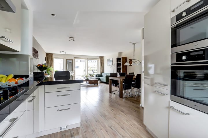 Photo 11 of G.A.Holzmüller-Teengsstraat 31