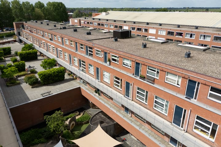 Foto 6 van Tiranastraat 76