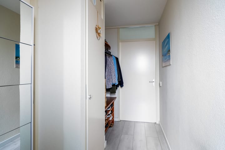 Foto 9 van Tiranastraat 76