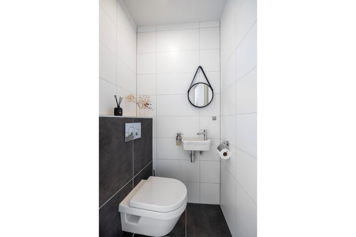 Foto 10 van Tiranastraat 76