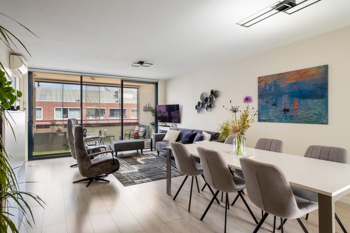 Foto 15 van Tiranastraat 76