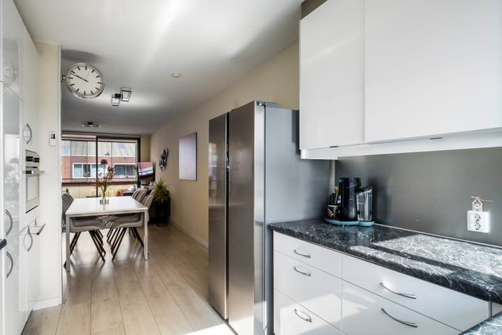 Foto 17 van Tiranastraat 76