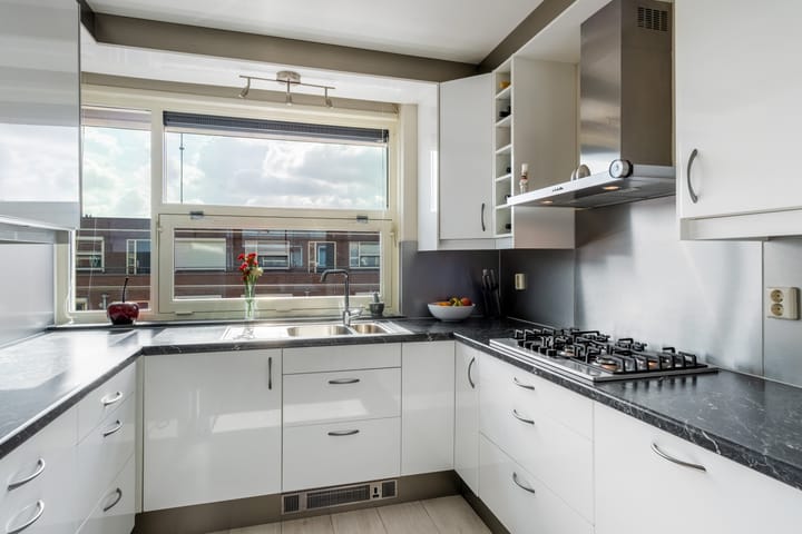 Foto 20 van Tiranastraat 76