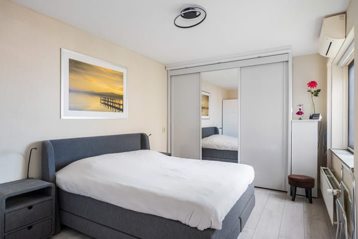 Foto 24 van Tiranastraat 76