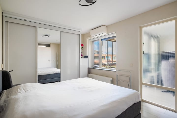 Foto 26 van Tiranastraat 76