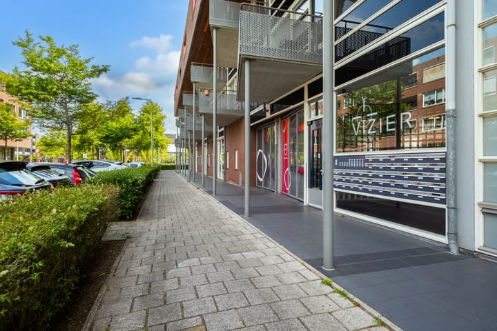 Foto 35 van Tiranastraat 76