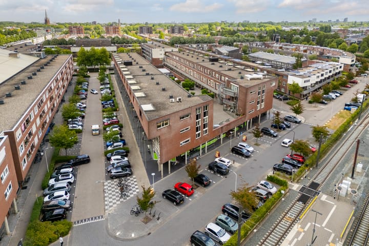 Foto 39 van Tiranastraat 76