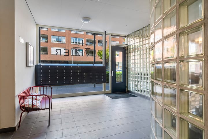 Foto 36 van Tiranastraat 76