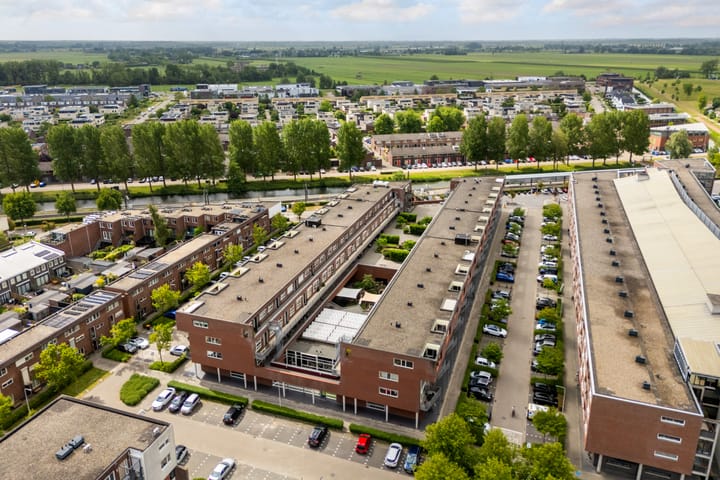 Foto 40 van Tiranastraat 76