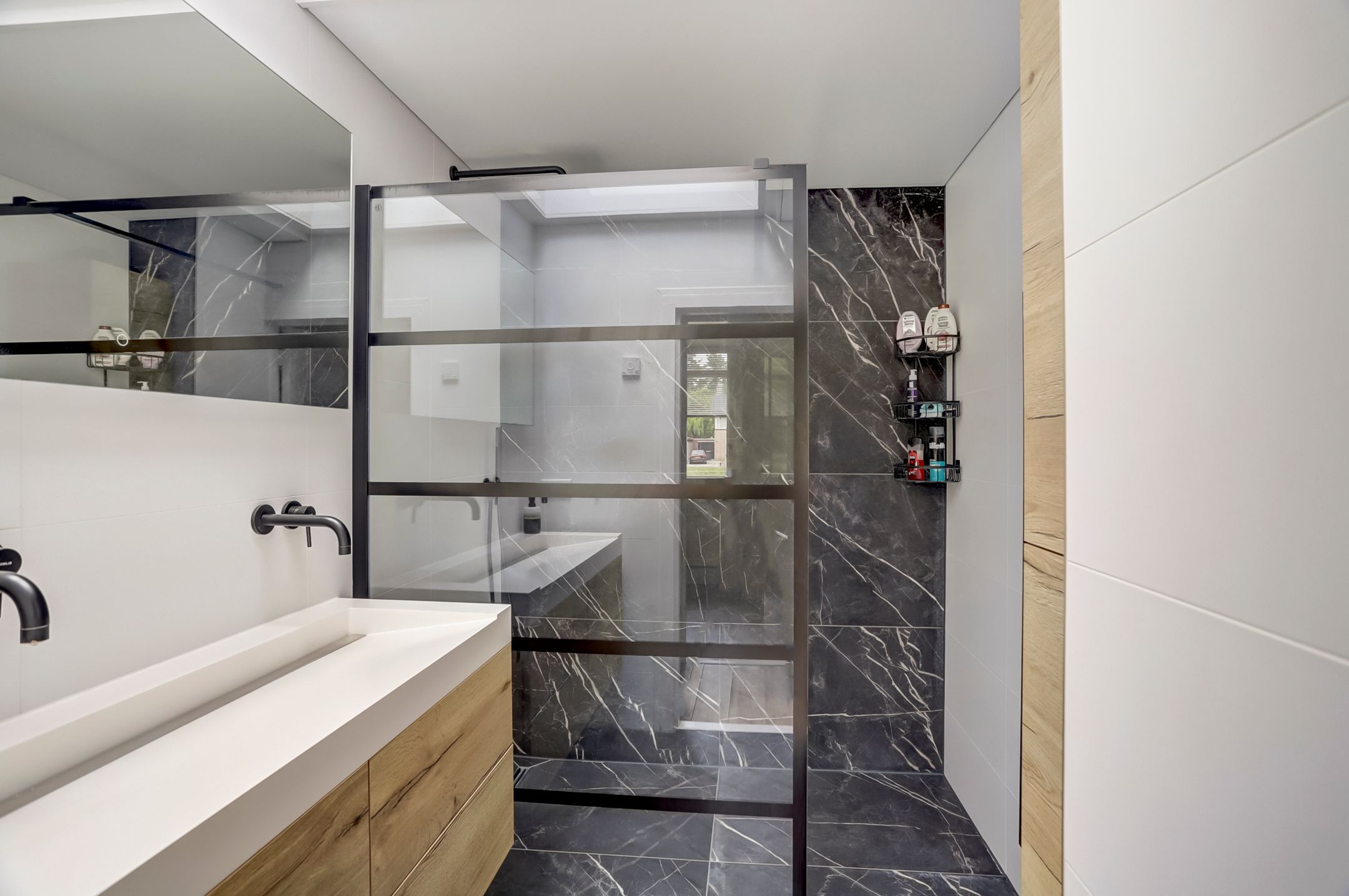 Foto 3 van J. Duikerstraat 20