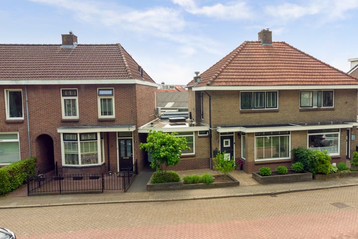 Photo 28 of J. Duikerstraat 20