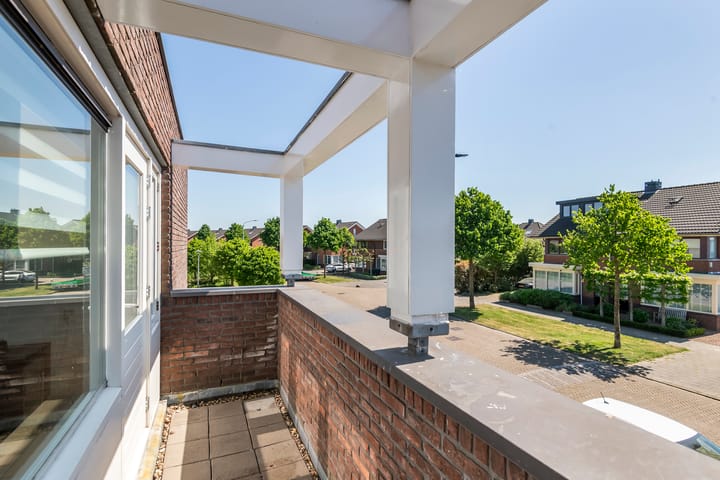 Photo 21 of Ruisvoorn 9