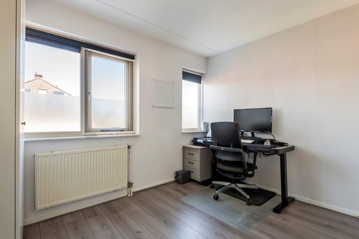 Photo 24 of Ruisvoorn 9