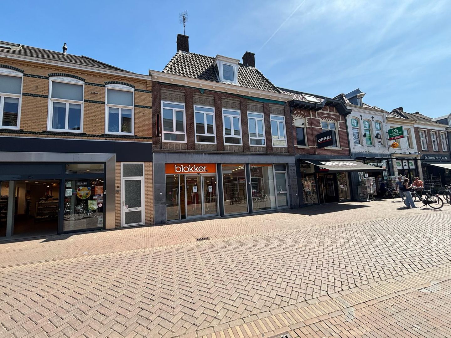 View photo 2 of Marktstraat 25