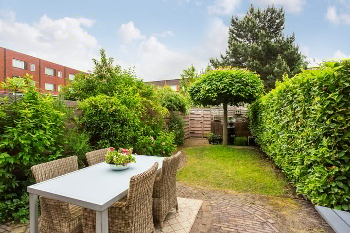 Foto 2 van J.H. van den Broekstraat 10