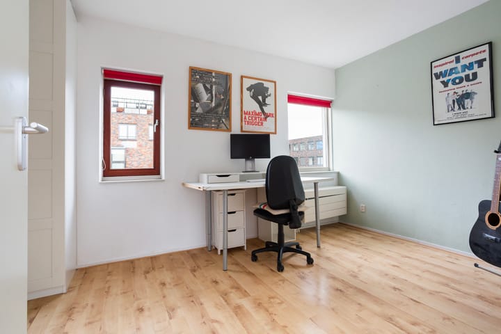 Foto 17 van J.H. van den Broekstraat 10