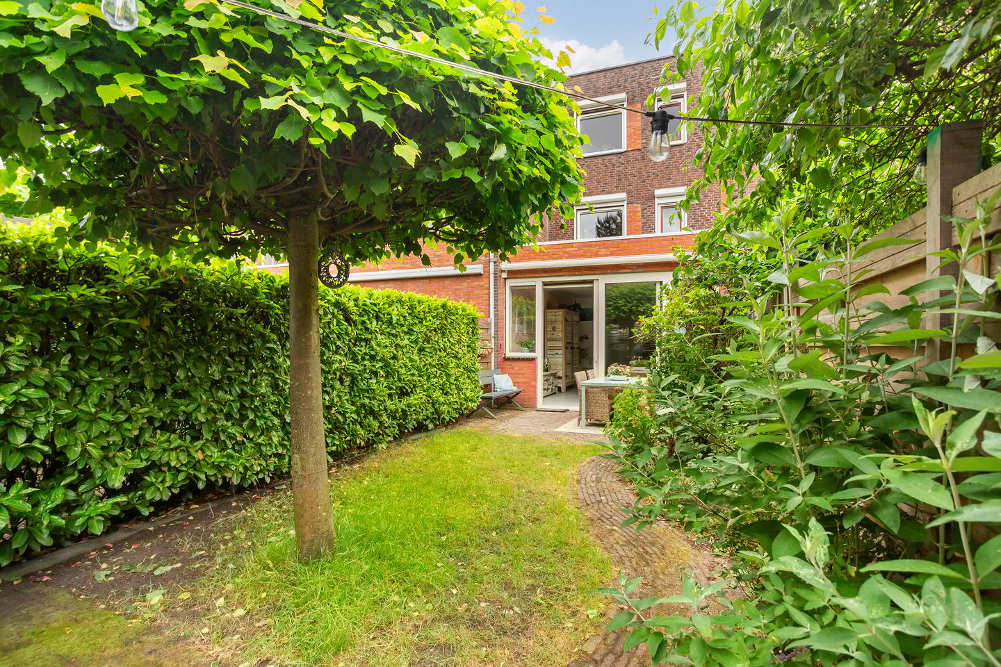 Foto 25 van J.H. van den Broekstraat 10