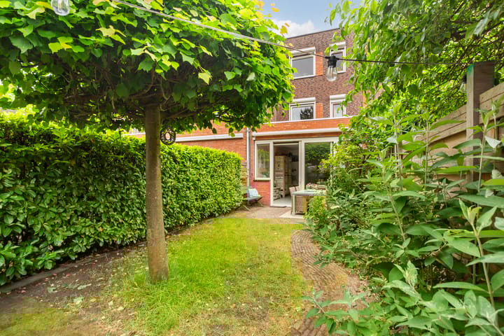 Foto 25 van J.H. van den Broekstraat 10